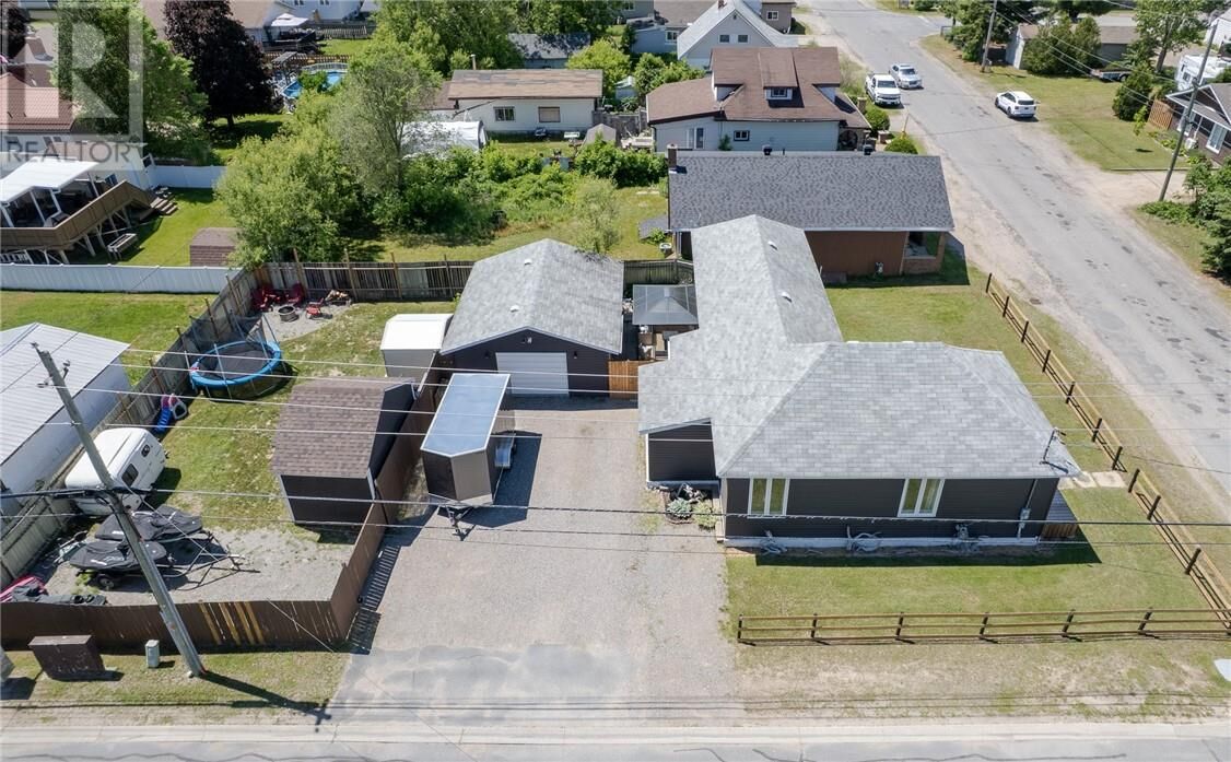 Property Photo:  431 John Street  ON P5E 1K9 