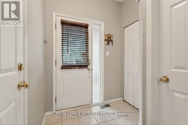 Property Photo:  106 Blackdome Crescent  ON K2T 1B1 
