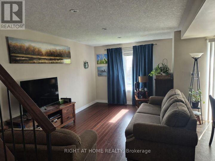 Property Photo:  1478 Albany Drive  ON K7P 0B8 