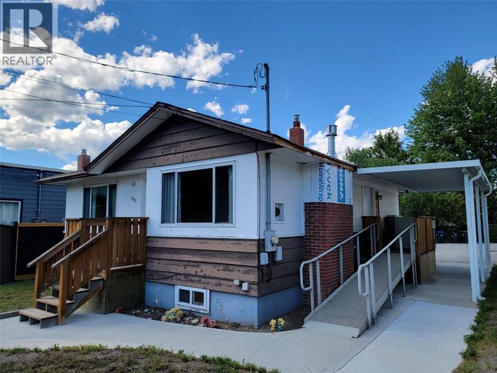 Property Photo: 565 Eckhardt Avenue West BC V2A 2A5