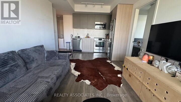 Property Photo:  30 Ordnance Street 1009  ON M6K 0C8 