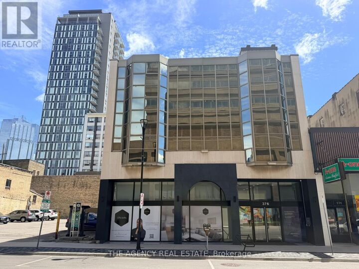 376 Richmond Street — photo 1