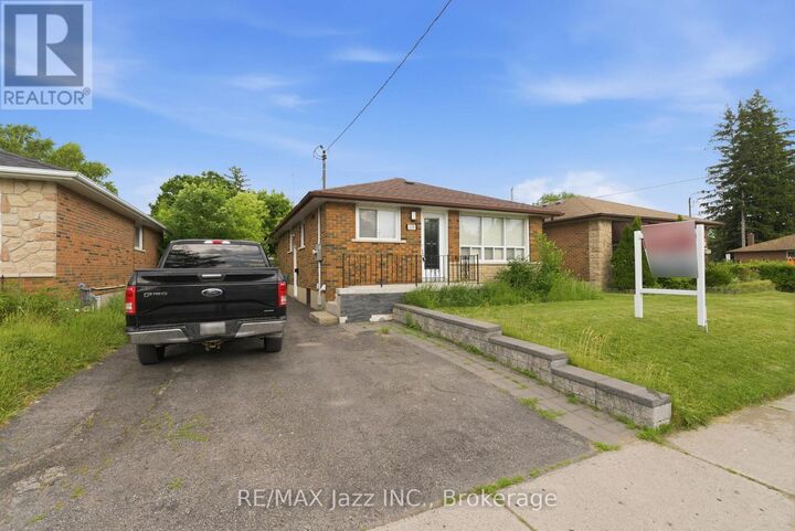Property Photo:  1235 Somerville Street  ON L1G 4L1 