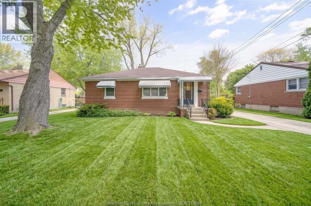 Property Photo: 3264 Dominion Boulevard ON N9E 2N5