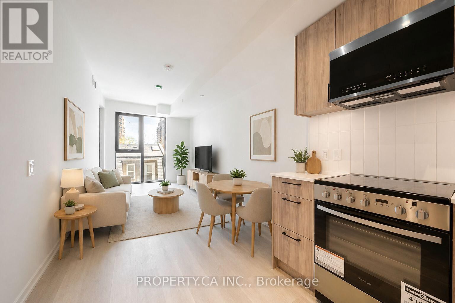 Property Photo:  109 Erskine Avenue 407  ON M4P 0G8 