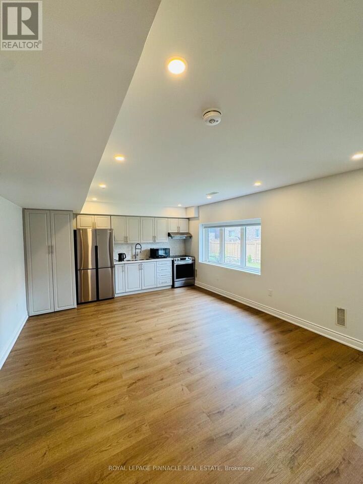 Property Photo:  30 Rowley Street Lower  ON N3S 0J6 