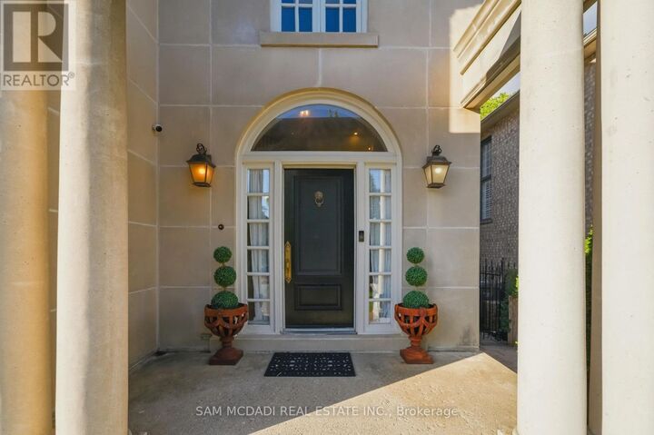Property Photo:  5481 Middleport Crescent  ON L4Z 3V2 