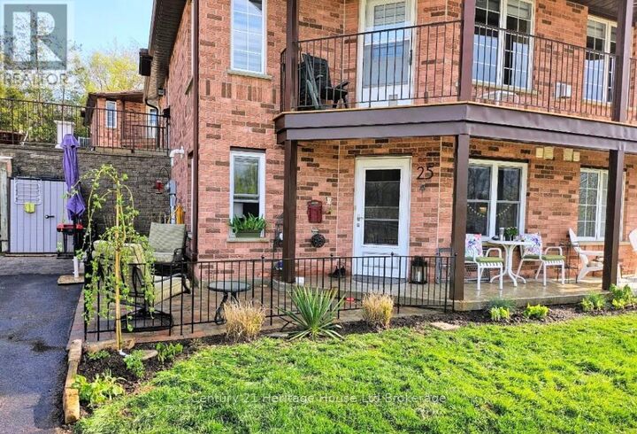 Property Photo:  20 Huron Street North 25  ON N4X 1C5 