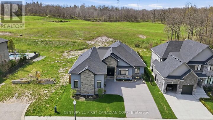 Property Photo: 941 Longworth Road ON N6K 0C9