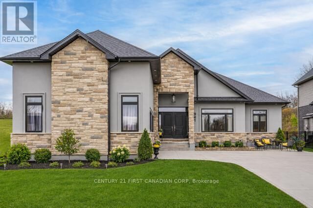 Property Photo:  941 Longworth Road  ON N6K 0C9 