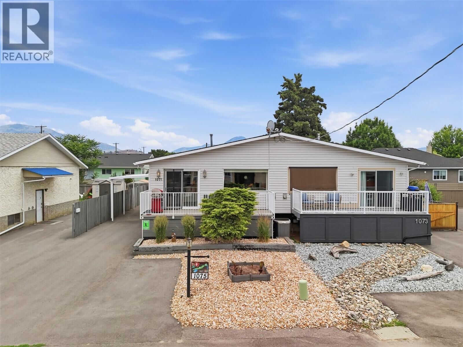 Property Photo: 1075 Acadia Place BC V2B 7Z5