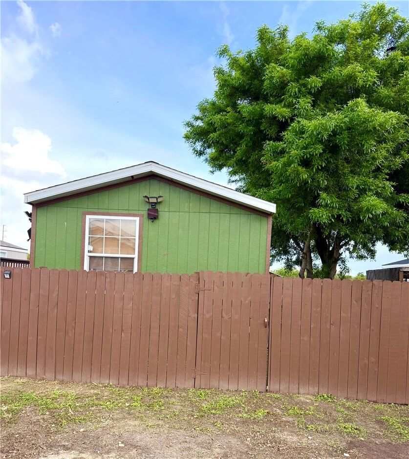 Property Photo: 113 Tropical Breeze Lane TX 78336