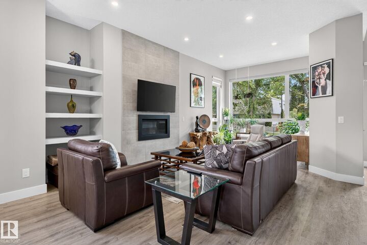 Property Photo:  10358 146 Street NW  AB T5N 3A2 
