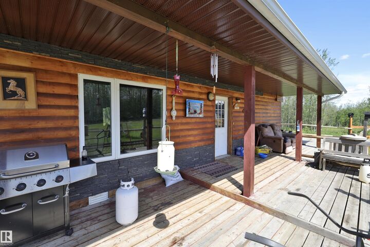 42070 Twp Road 463 — photo 1