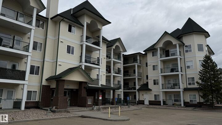 Property Photo: 13635 34 Street NW 202 AB T5A 0C4