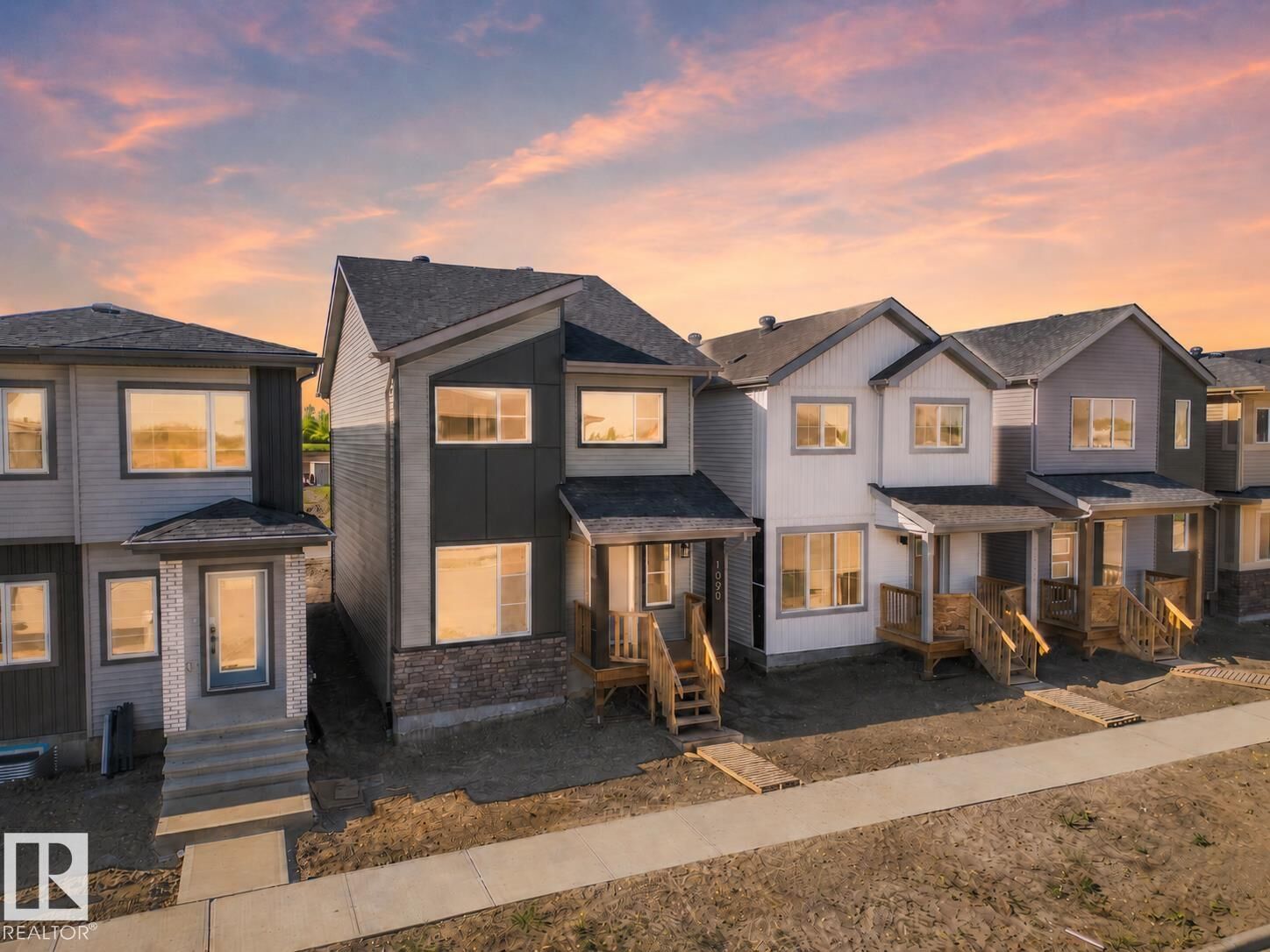 Property Photo:  1090 McLeod Avenue  AB T7X 4G8 