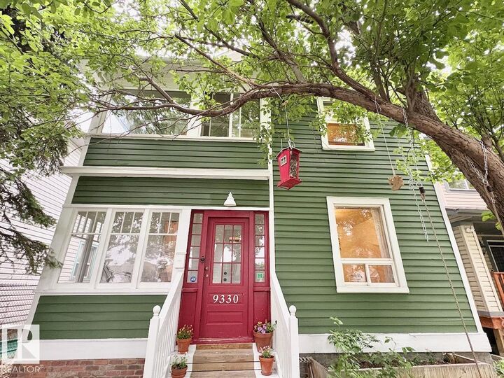 Property Photo: 9330 107 Avenue NW AB T5H 0T5