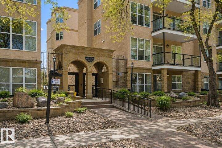 Property Photo:  11039 83 Avenue NW 111  AB T6G 2V6 