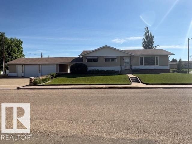 Property Photo:  10604 104 Street  AB T7P 1M2 