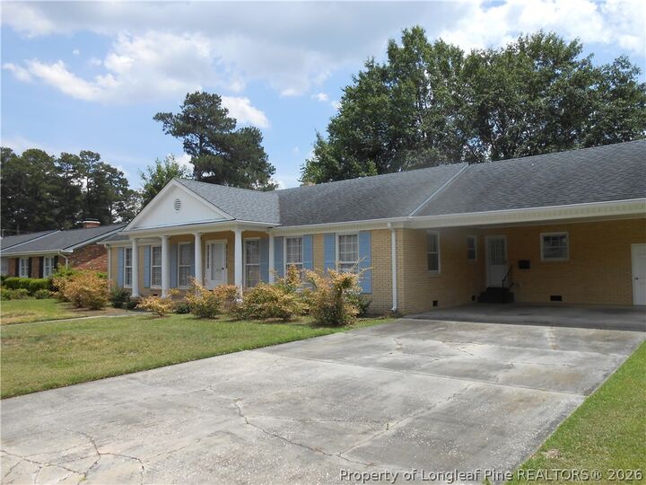 Property Photo: 305 W 32 Street NC 28358