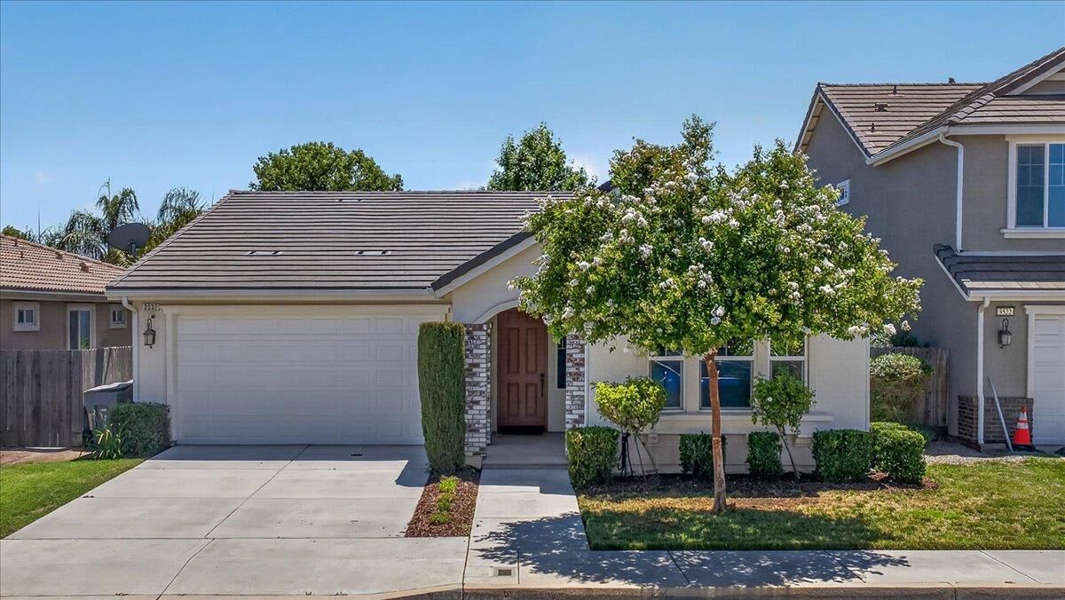 Property Photo:  3532 Hampton Way  CA 93619 