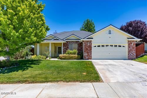 Property Photo:  1300 Scarlet Oak Drive  CA 93561 