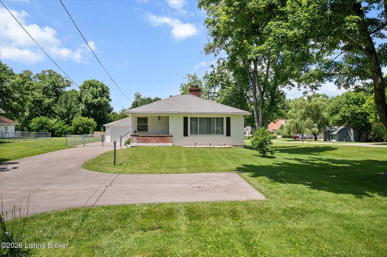 Property Photo:  4004 Billtown Rd  KY 40299 