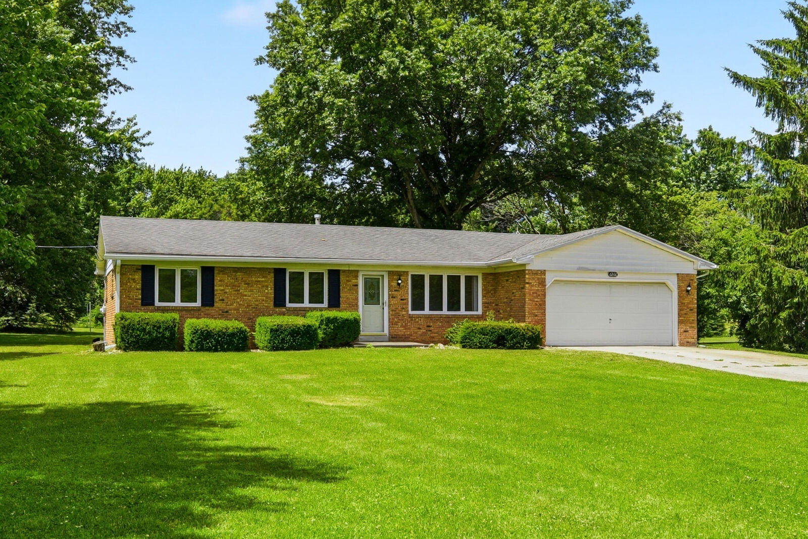 Property Photo:  6266 N 900  IN 46552 