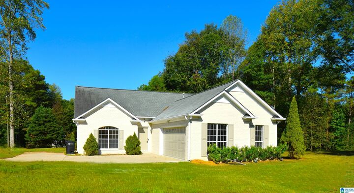 Property Photo:  749 Shelby Forest Trail  AL 35043 