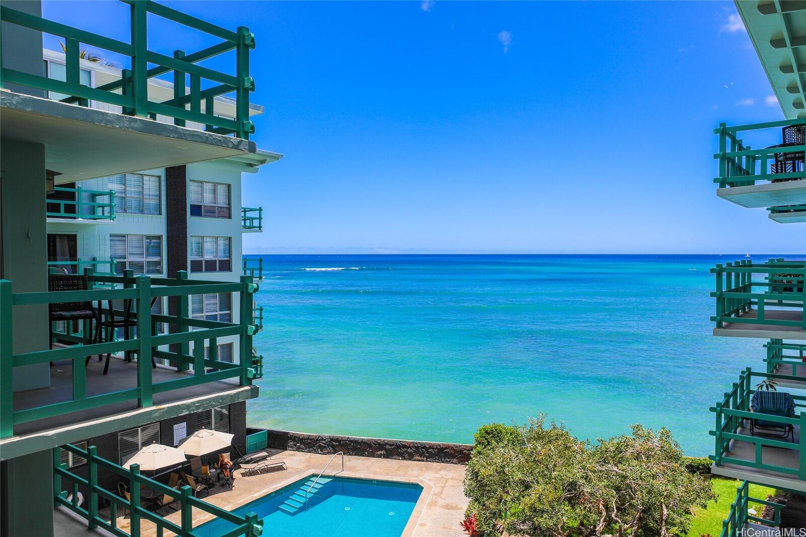 Property Photo:  2957 Kalakaua Avenue 402  HI 96815 