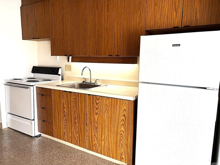 Property Photo:  1655 Makaloa Street 803  HI 96814 