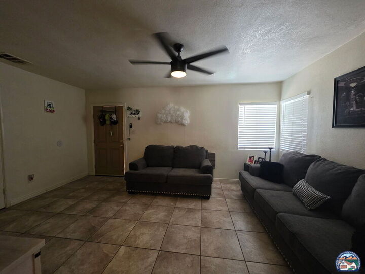 Property Photo:  525 Tangerine Dr  CA 92243 