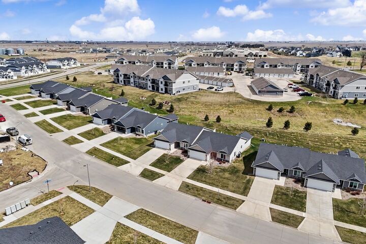 Property Photo: 5429 NE Briarwood Drive IA 50021