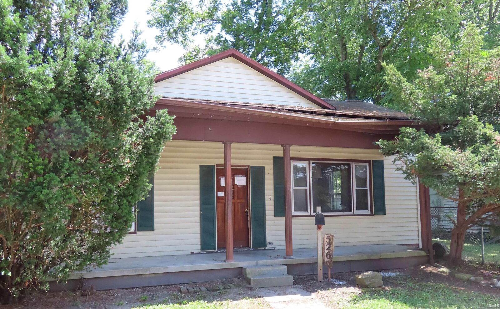 Property Photo:  526 E Second Street  IN 47620 