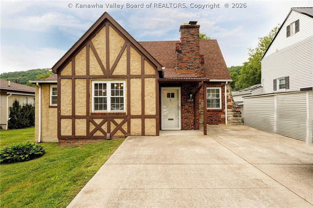 Property Photo:  5012 Virginia Avenue SE  WV 25304 