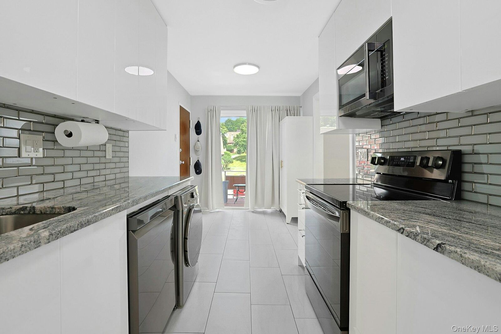 Property Photo:  6 Crescent Drive 23  NY 10984 