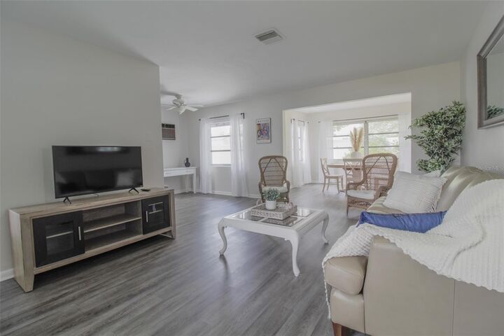 Property Photo: 2338 Nash Street FL 33765