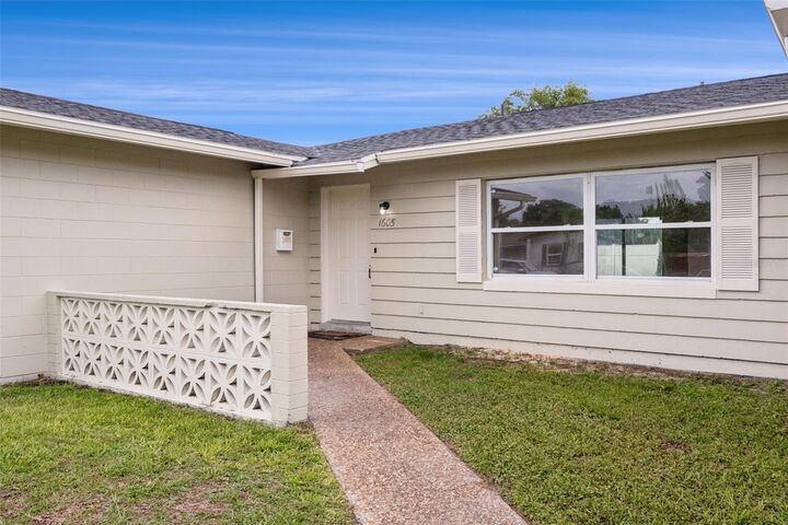 Property Photo: 1605 Puritan Avenue FL 32792