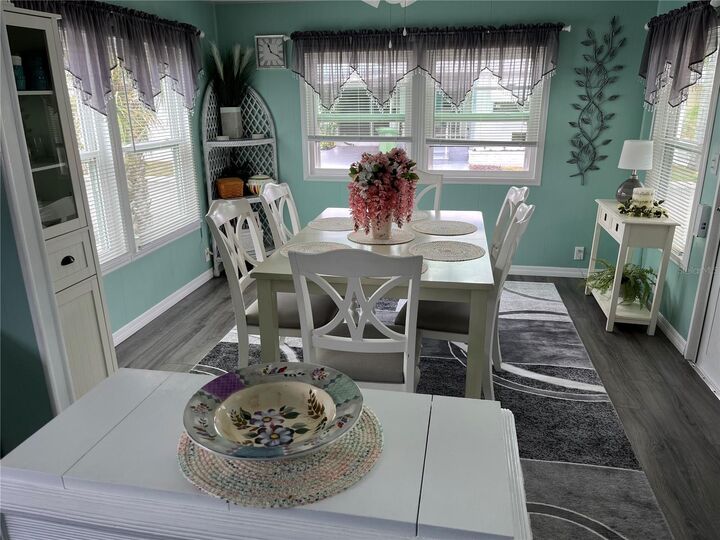 Property Photo:  1413 24th Avenue W  FL 34205 