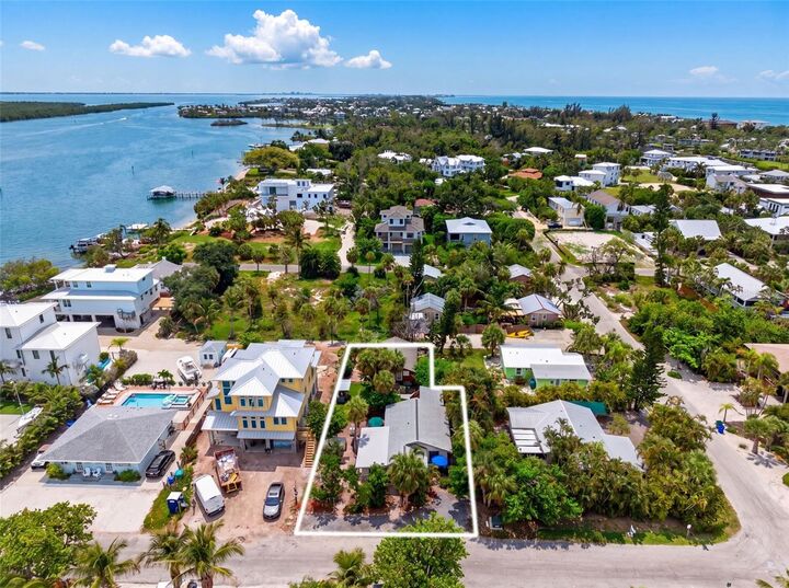 Property Photo: 660 Linley Street FL 34228
