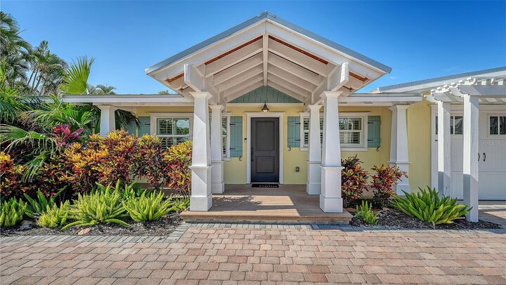 Property Photo: 602 Buttonwood Drive FL 34228
