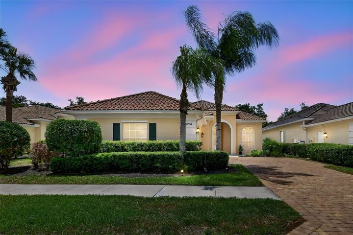 Property Photo: 5821 Ferrara Drive FL 34238
