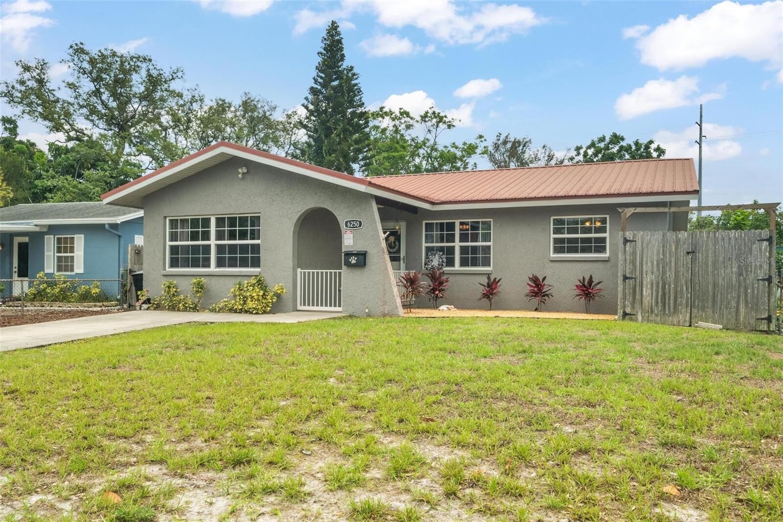 Property Photo: 6250 5th Avenue S FL 33707