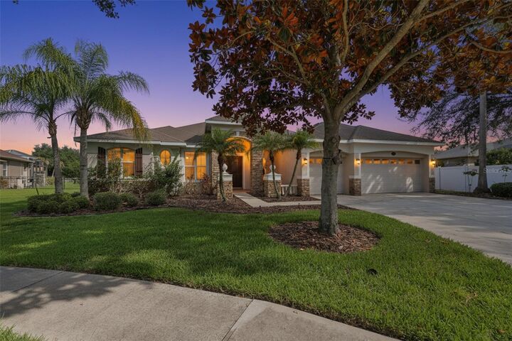 Property Photo: 16508 Amberwind Lane FL 33558