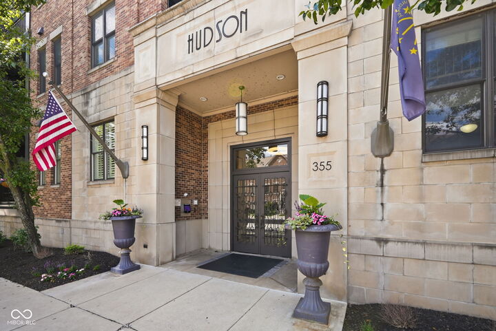 Property Photo: 355 E Ohio Street Ste 113 IN 46204