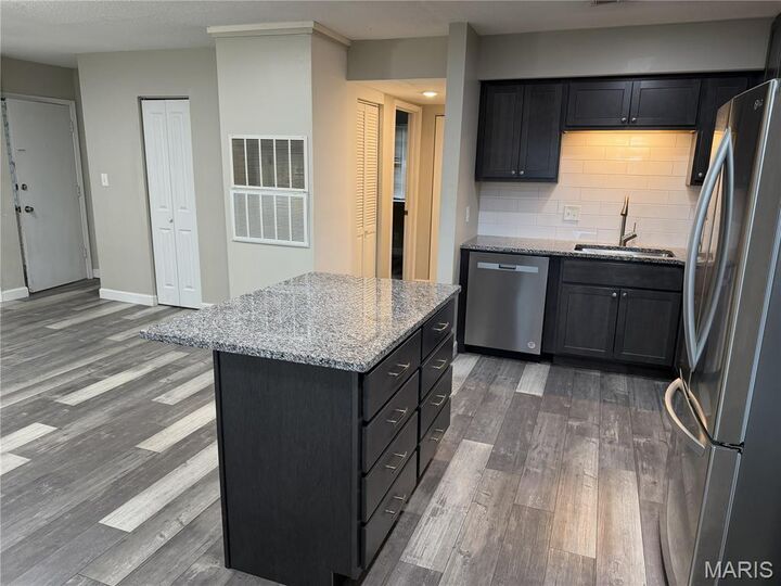 Property Photo:  1913 Gascony Parc Drive 1913  MO 63367 