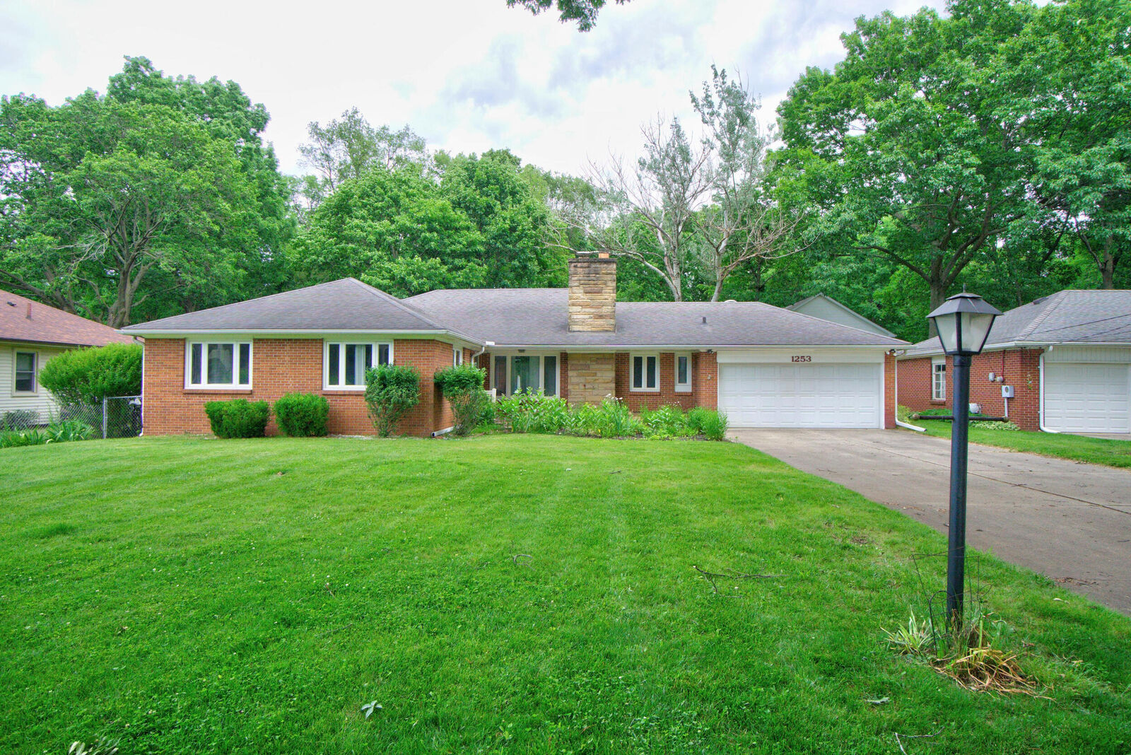 Property Photo: 1253 Levant Street MI 49203