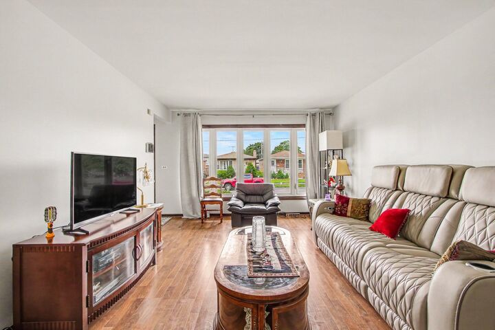 Property Photo: 11503 S Avenue J IL 60617