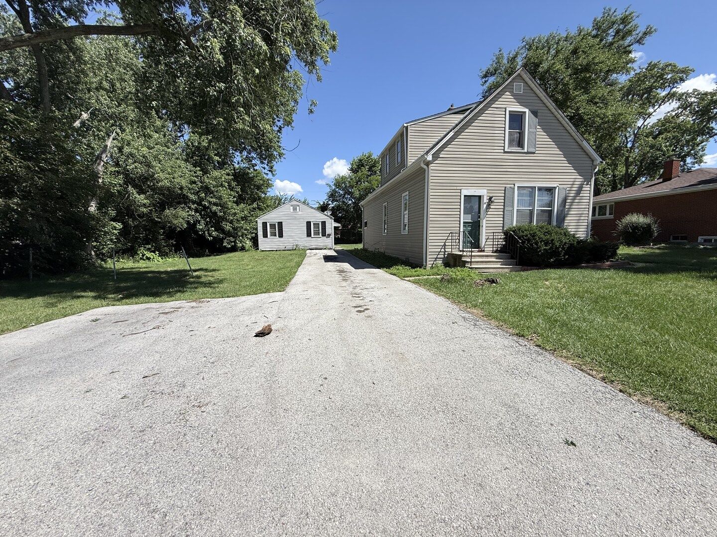 Property Photo: 19 W 36th Place IL 60475