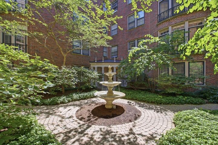 Property Photo:  942 Michigan Avenue 3  IL 60202 